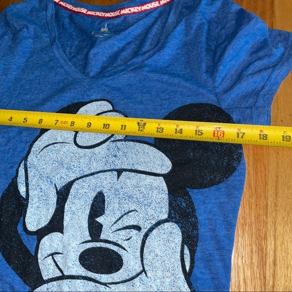 90Disney Mickey fitted vneck tee/graphic tee - Picture 5 of 7